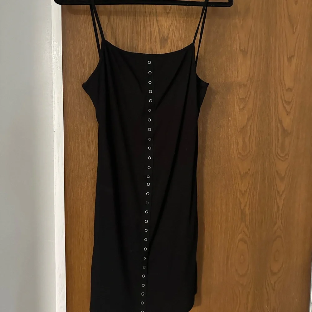 Dress - Picture 1 of 2